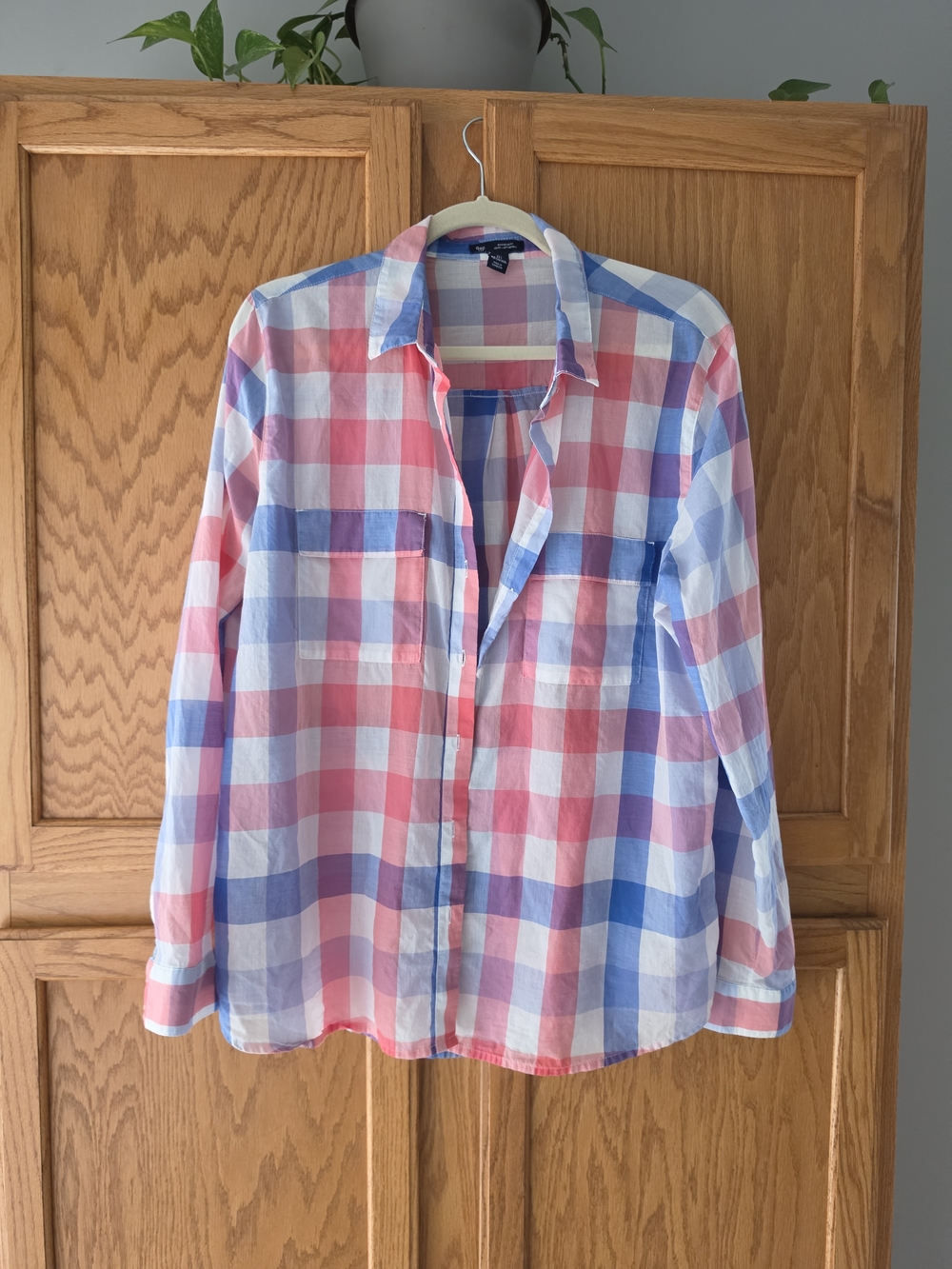 GAP Boyfriend Fit Lightweight Plaid Shirt